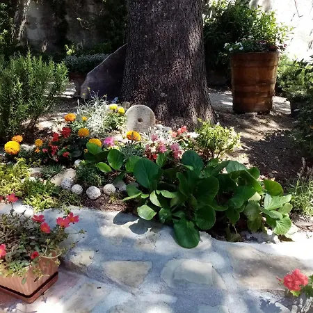 Feriehus Casa Giardino Guardiabruna